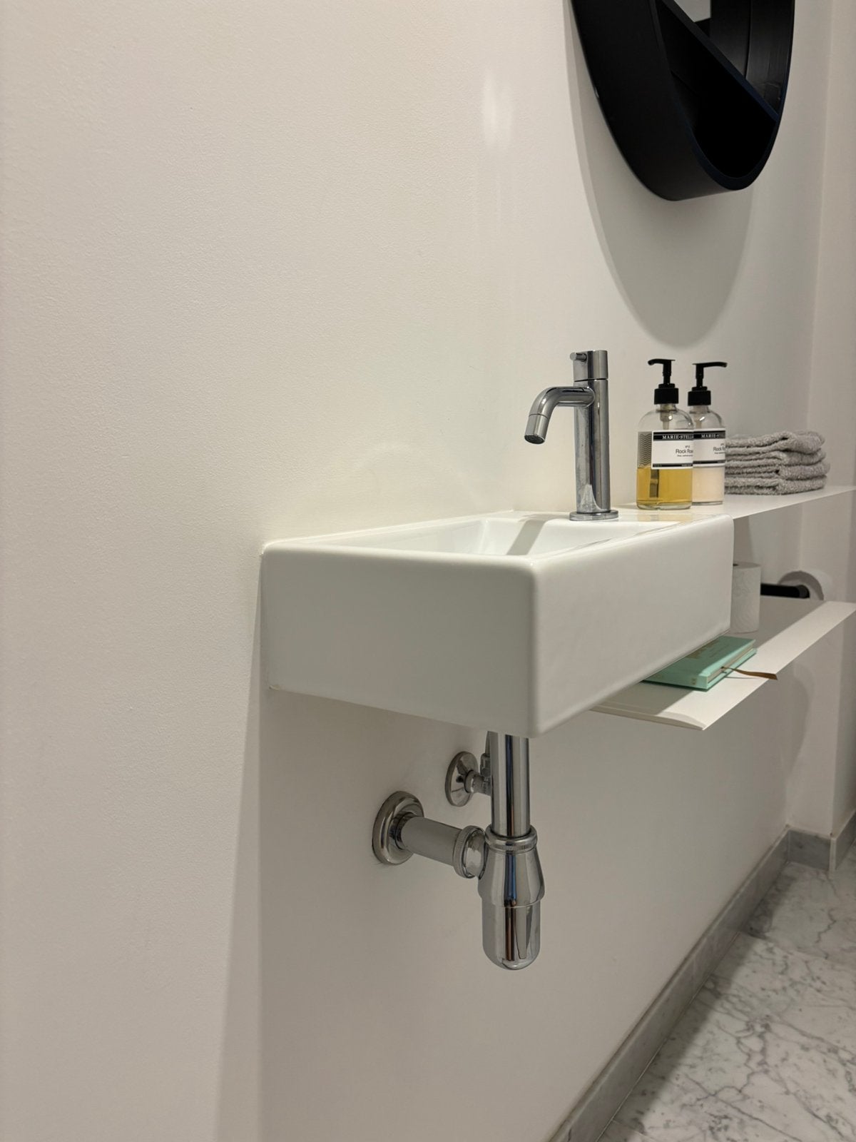 Lavabo toilet., Enlèvement, Utilisé, Robinet
