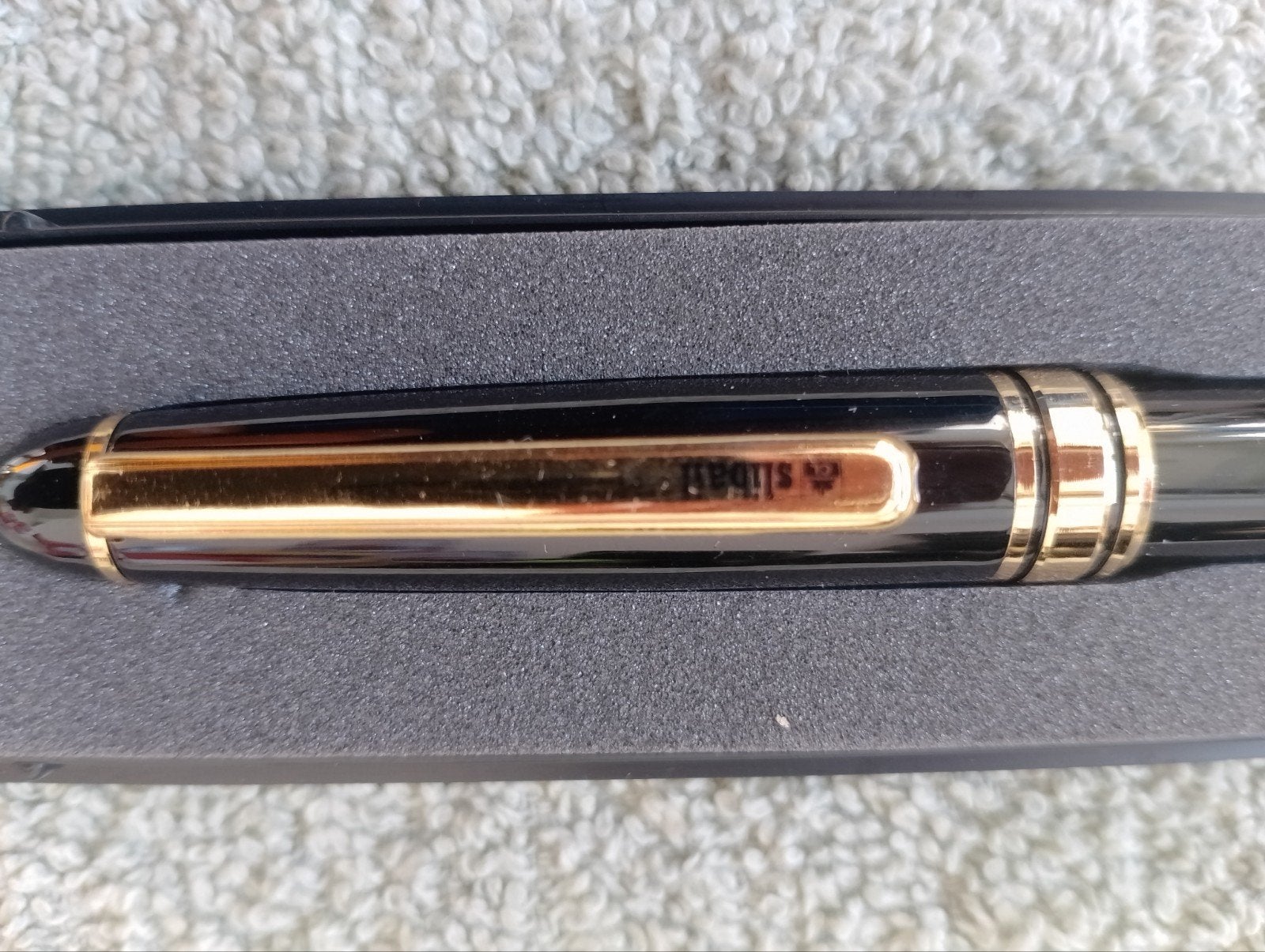 Stylo et stylo plume, Enlèvement, Stylo