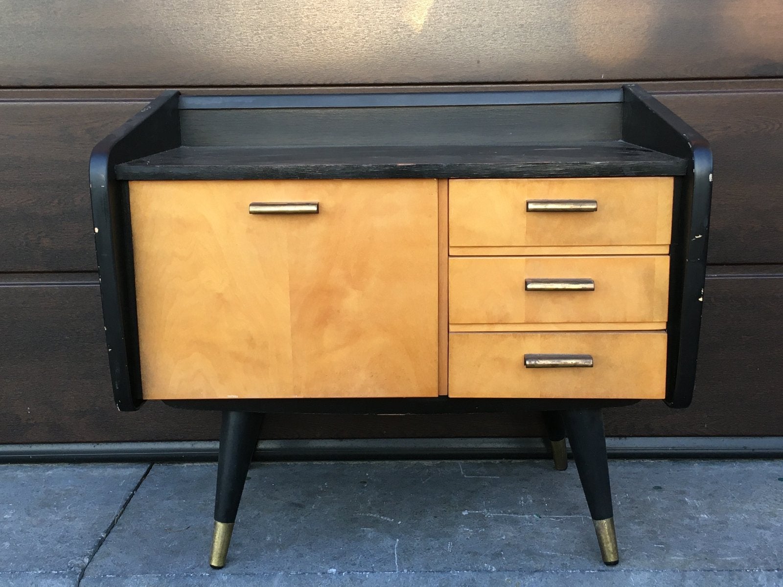 Vintage kastje / retro bijzet kastje, Enlèvement, Utilisé
