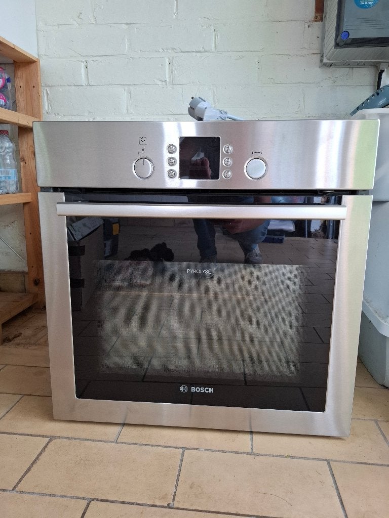 oven Bosch met pyrolyse functie, Encastré, Bosch, Enlèvement, Utilisé