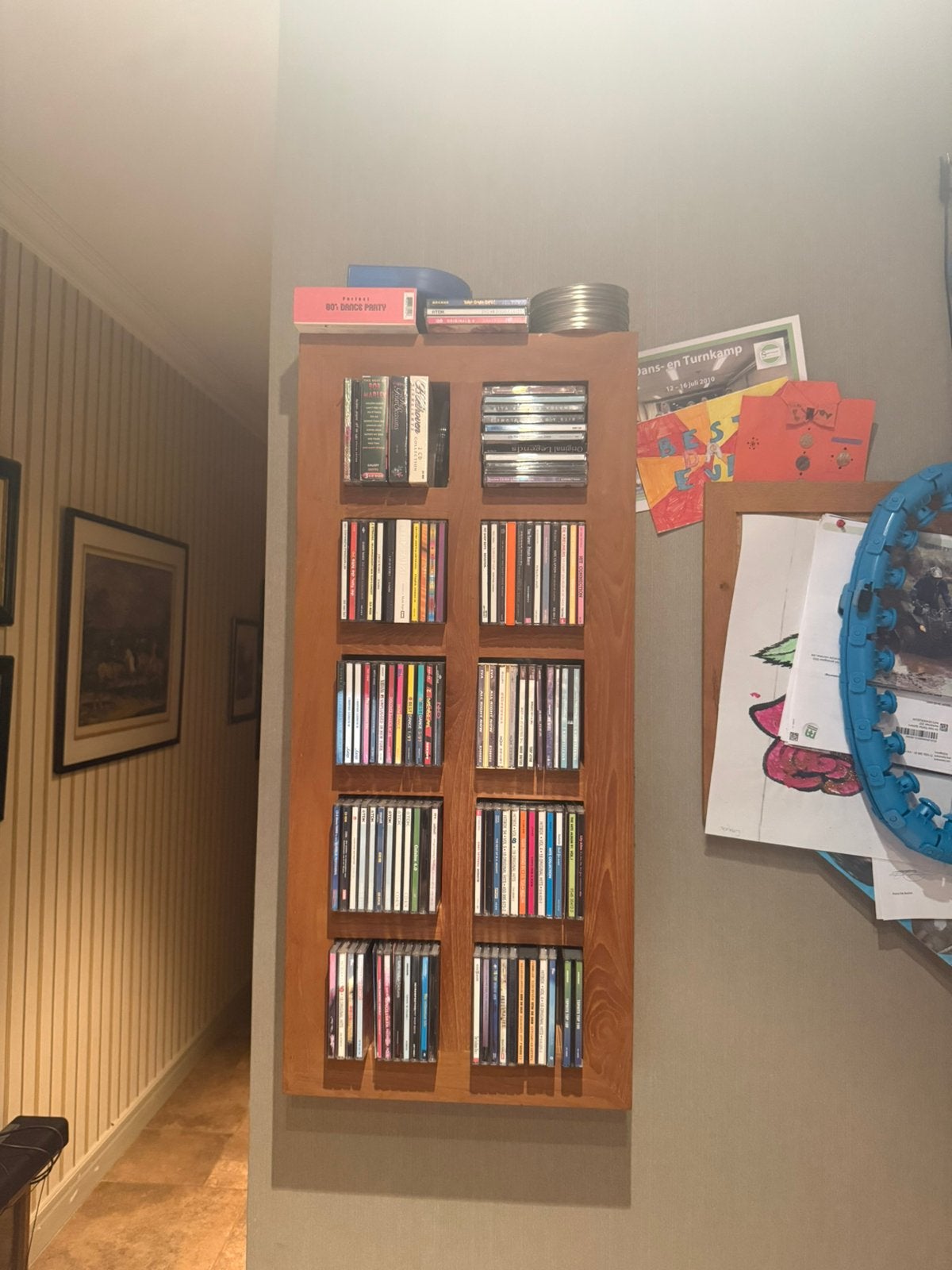 Cd kastje uit teakhout, Ophalen, Zo goed als nieuw