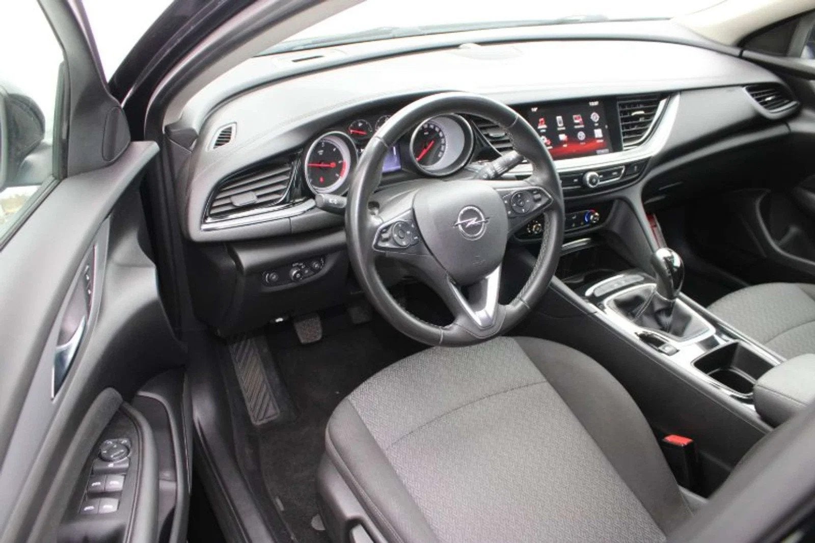 Opel Insignia Insignia Grand Sport 1.6 CDTI Airco/Cruise inc, Stof, Gebruikt, 4 cilinders, Zwart