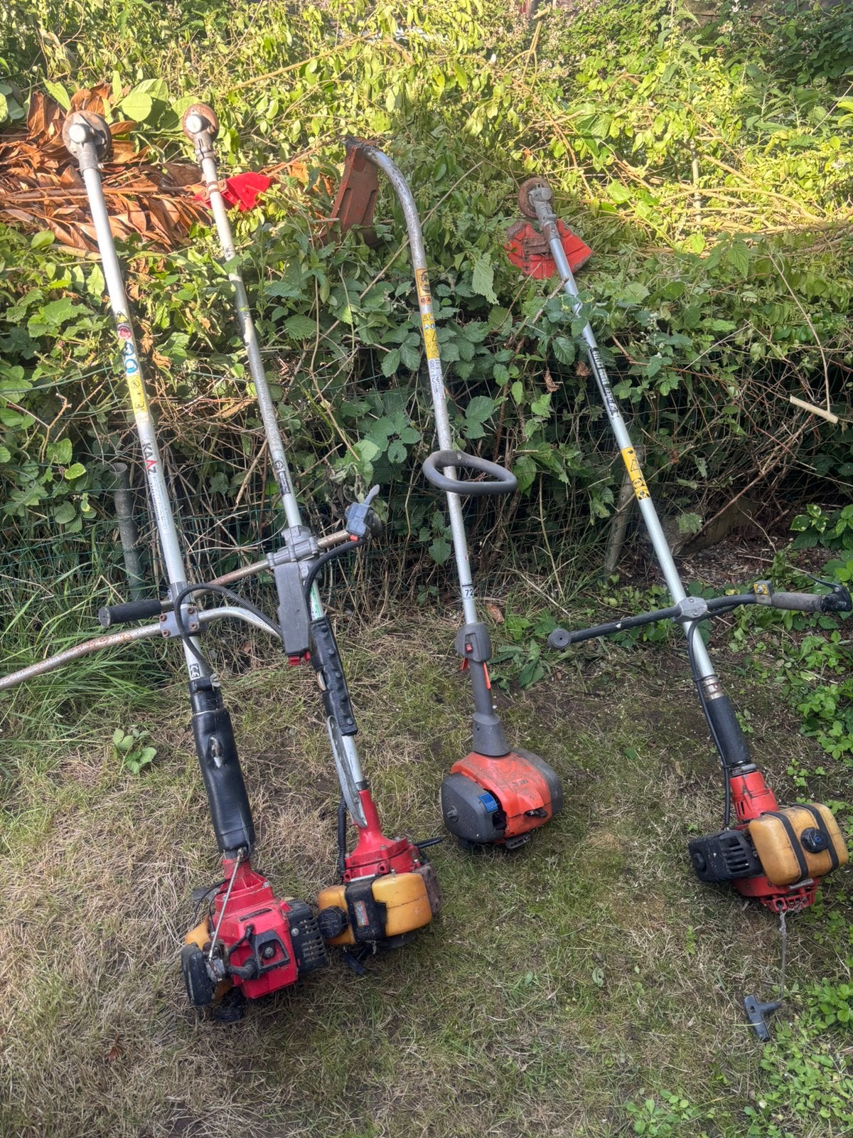 Sthil Husqvarna etc Debroussailleuse pour pièces ou à rép, Enlèvement, Utilisé