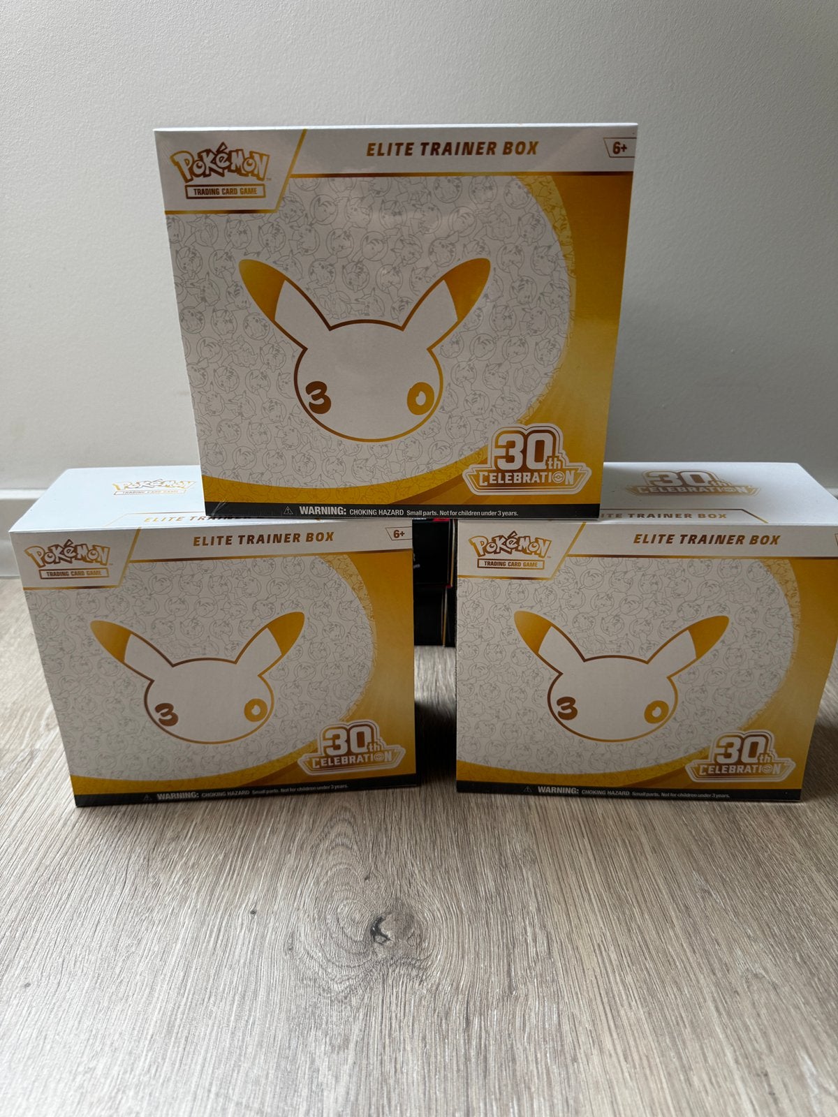 ETB 30th Anniversary Pokémon Sealed, Enlèvement ou Envoi, Neuf, Booster, Foil