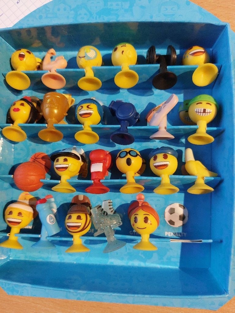 emoji  ( menen)2023  2025 2026, Verzamelen, Ophalen