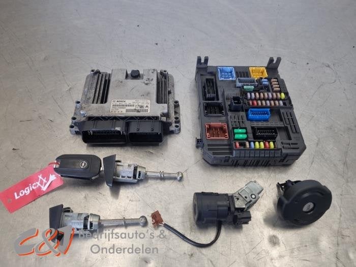 Ordinateur gestion moteur d'un Opel Combo, -, Opel, 3 mois de garantie, Utilisé