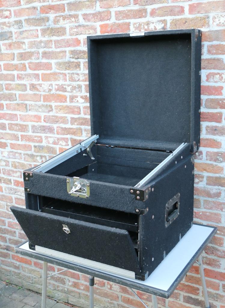 JV Flightcase 19", Ophalen, Zo goed als nieuw, Flightcase