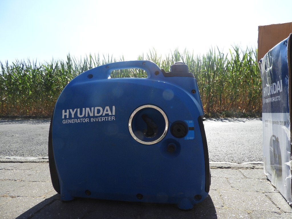 Hyundai 2000W Inverter Generator, Bricolage & Construction, Générateurs, Comme neuf, Démarrage électrique, Essence, Moins de 5 kVA