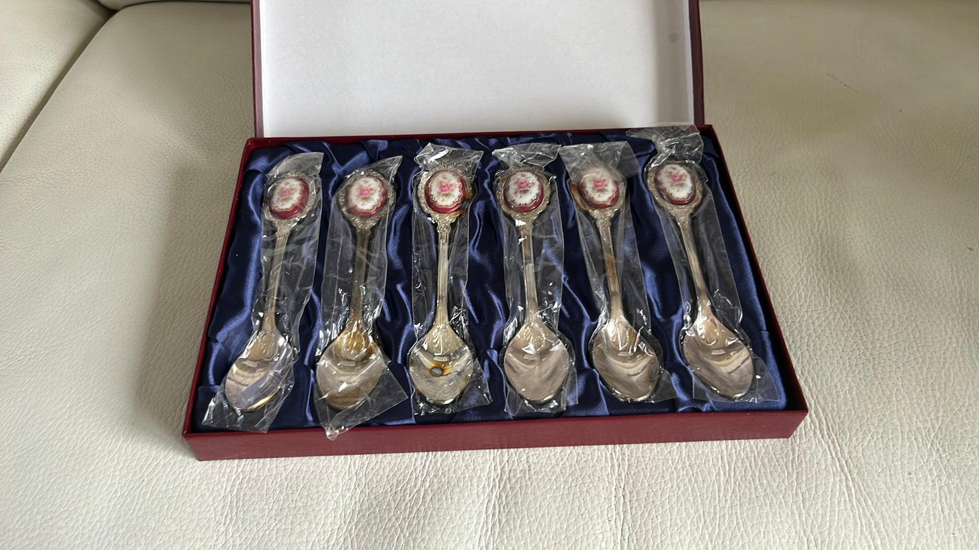 Royal Albert Lady Hamilton 6 nieuwe lepels Porcelain Rose, Ophalen of Verzenden