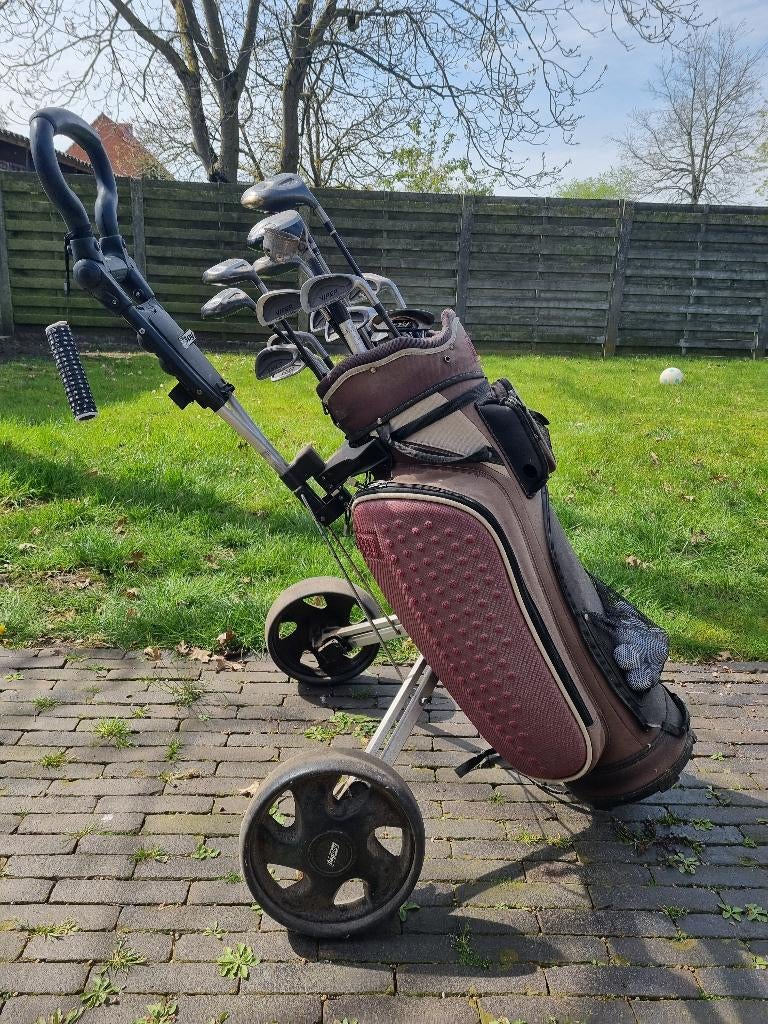 Golfkar met tas en clubs, Sport en Fitness, Golf, Ophalen, Gebruikt, Set, Overige merken