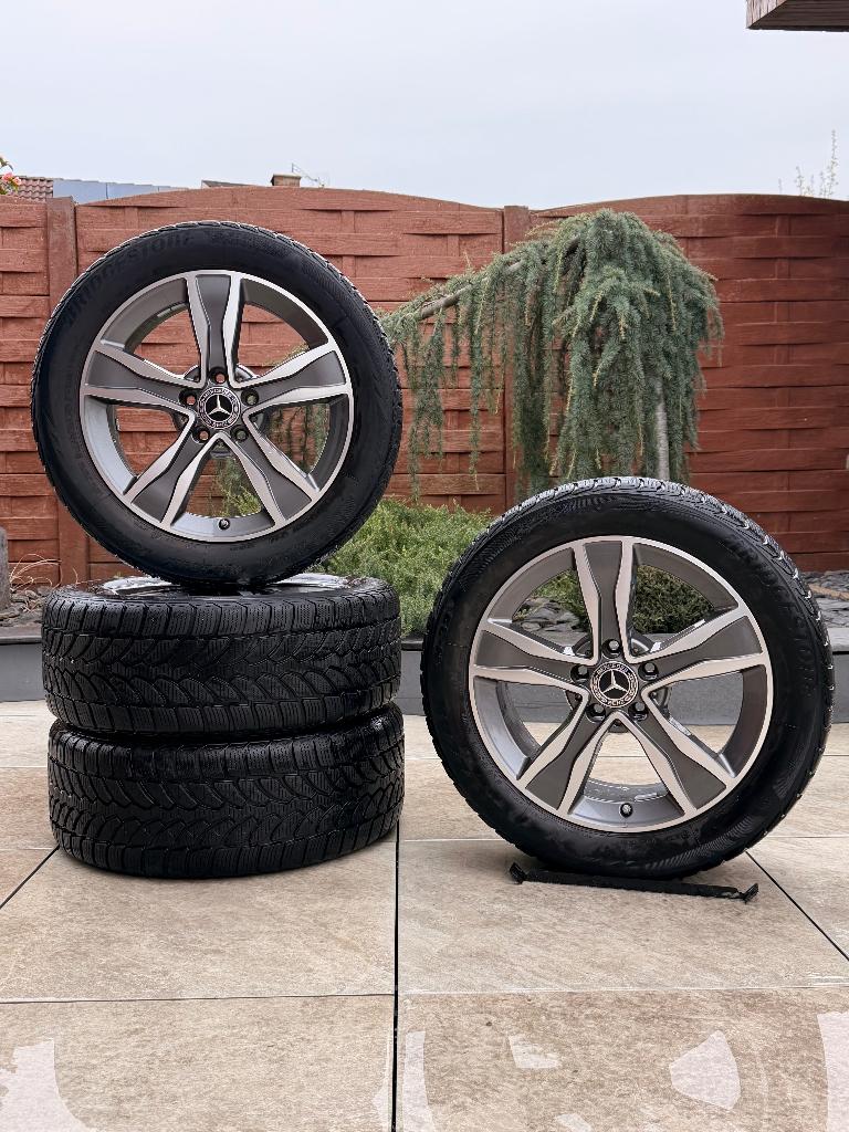 Originele 17" Mercedes Benz C-Klasse W205 M3 velgen banden, Ophalen, Zo goed als nieuw