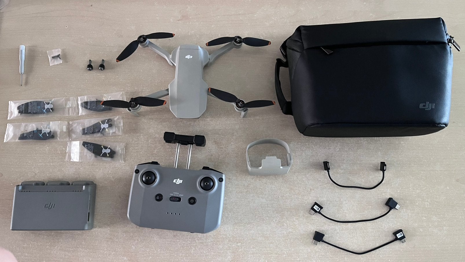 DJI Mini 2 Fly More Combo, Audio, Tv en Foto, Drones, Ophalen, 30 tot 45 minuten, Cameradrone, Zo goed als nieuw