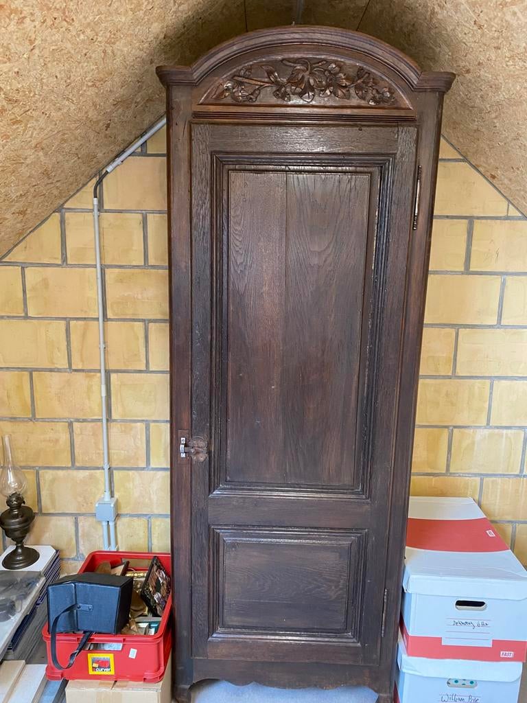 Houten antieke kast, Ophalen