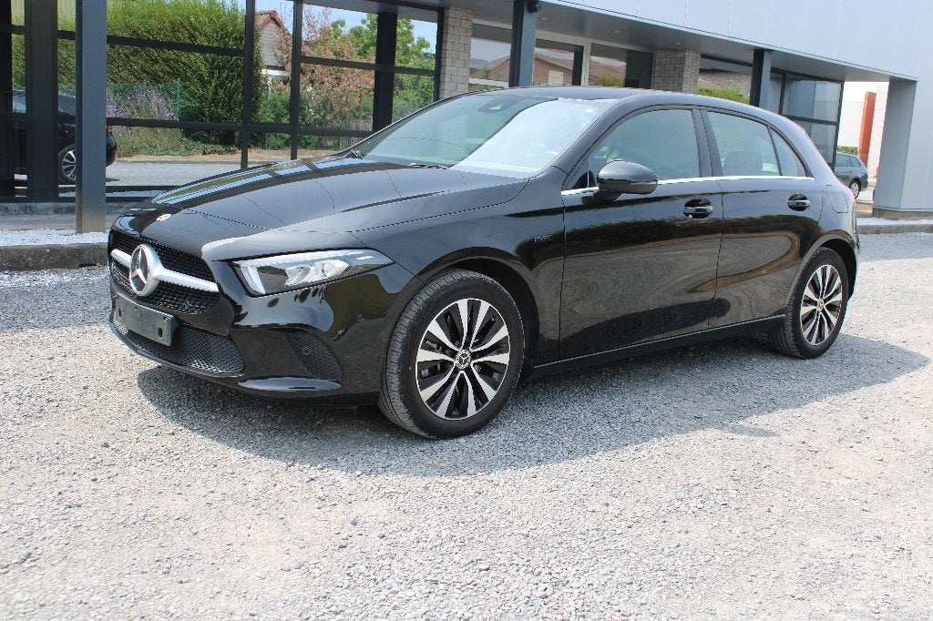 MERCEDES A250 E HYBRIDE BUSINESS HALF LEDER CAMERA NAVI LED, Autos, Cuir, Achat, Euro 6, Entreprise