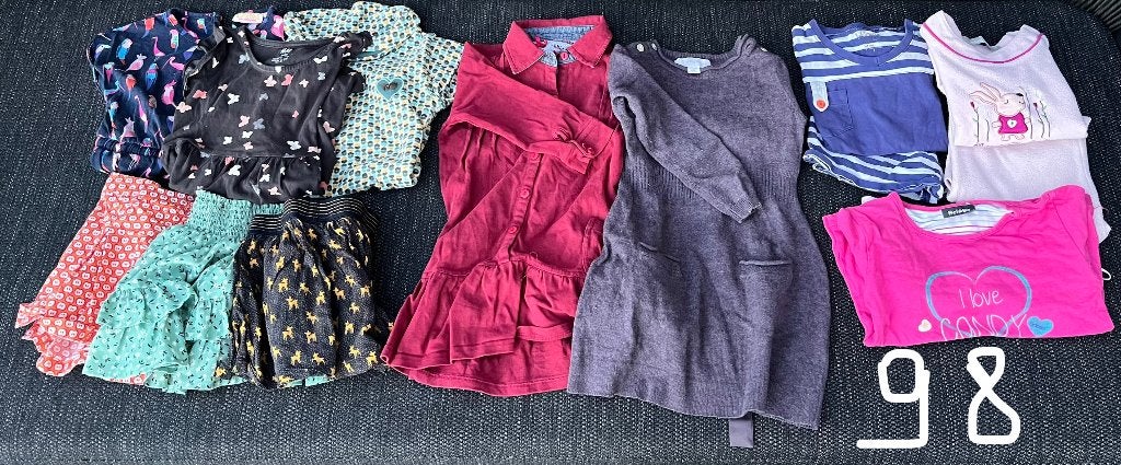 Pakket meisjeskleren maat 98 (17 stuks), Ophalen, Maat 98