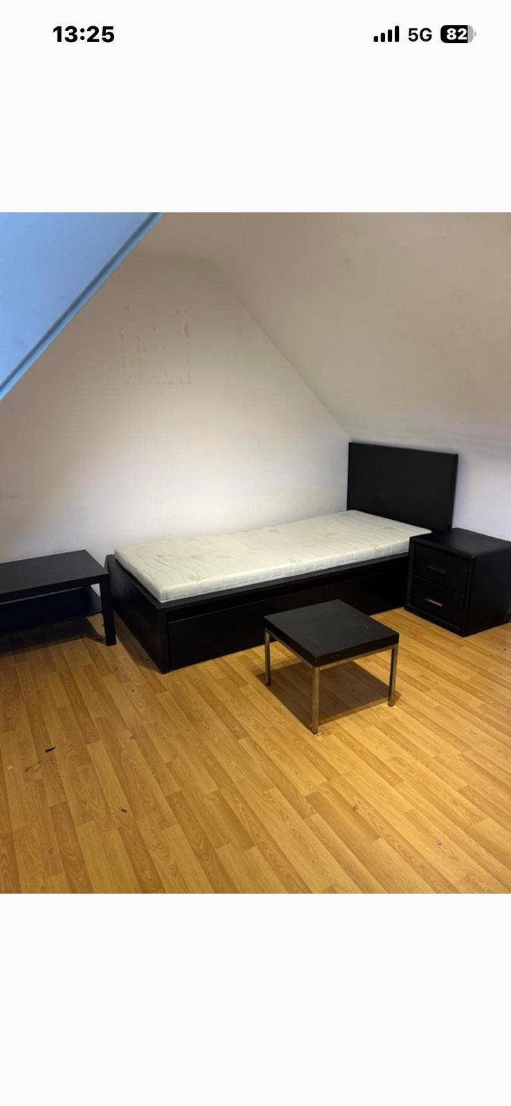 1 persoonsbed + opbergruimte + nachtkastje + 2 tafeltjes, Huis en Inrichting, Ophalen