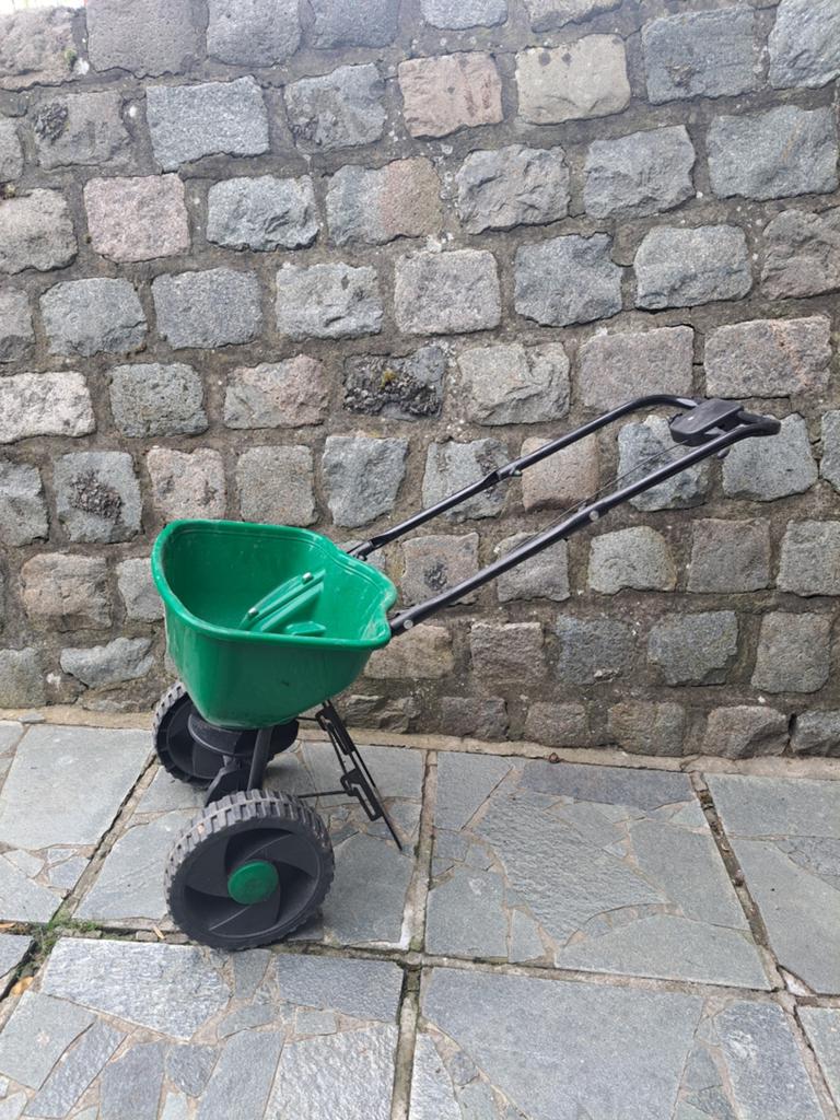 Strooiwagen voor zaaien of vetten, Tuin en Terras, Hand-tuingereedschap, Ophalen