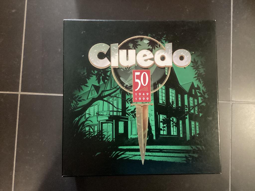 Cluedo 50 jarige editie luxe uitvoering, Hobby en Vrije tijd, Gezelschapsspellen | Bordspellen, Ophalen of Verzenden, Gebruikt