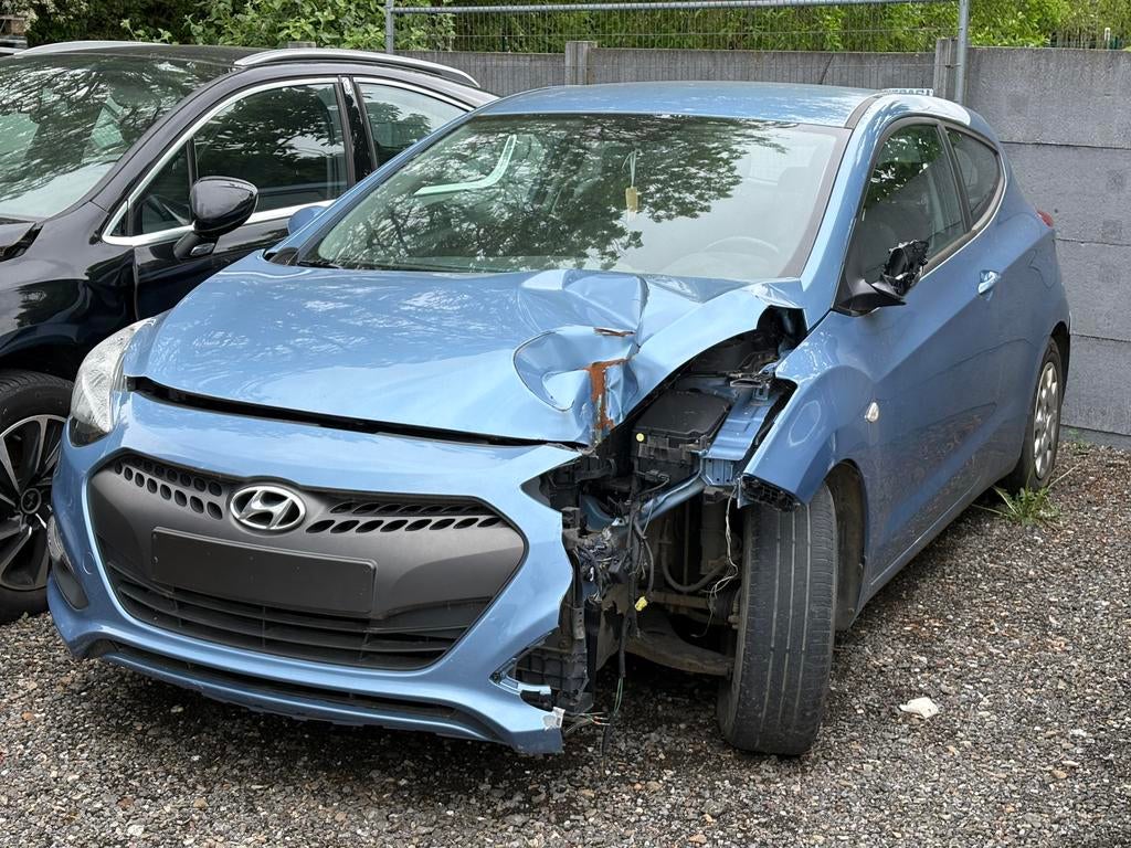 Hyundai I30 *** ACCIDENTÉE ***, Enlèvement, Essence, Hyundai
