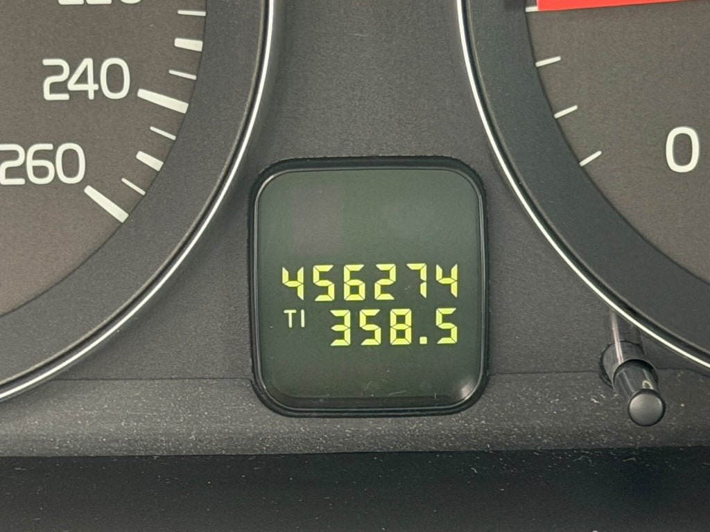 Volvo S40 (Stock ID 98543) — 24