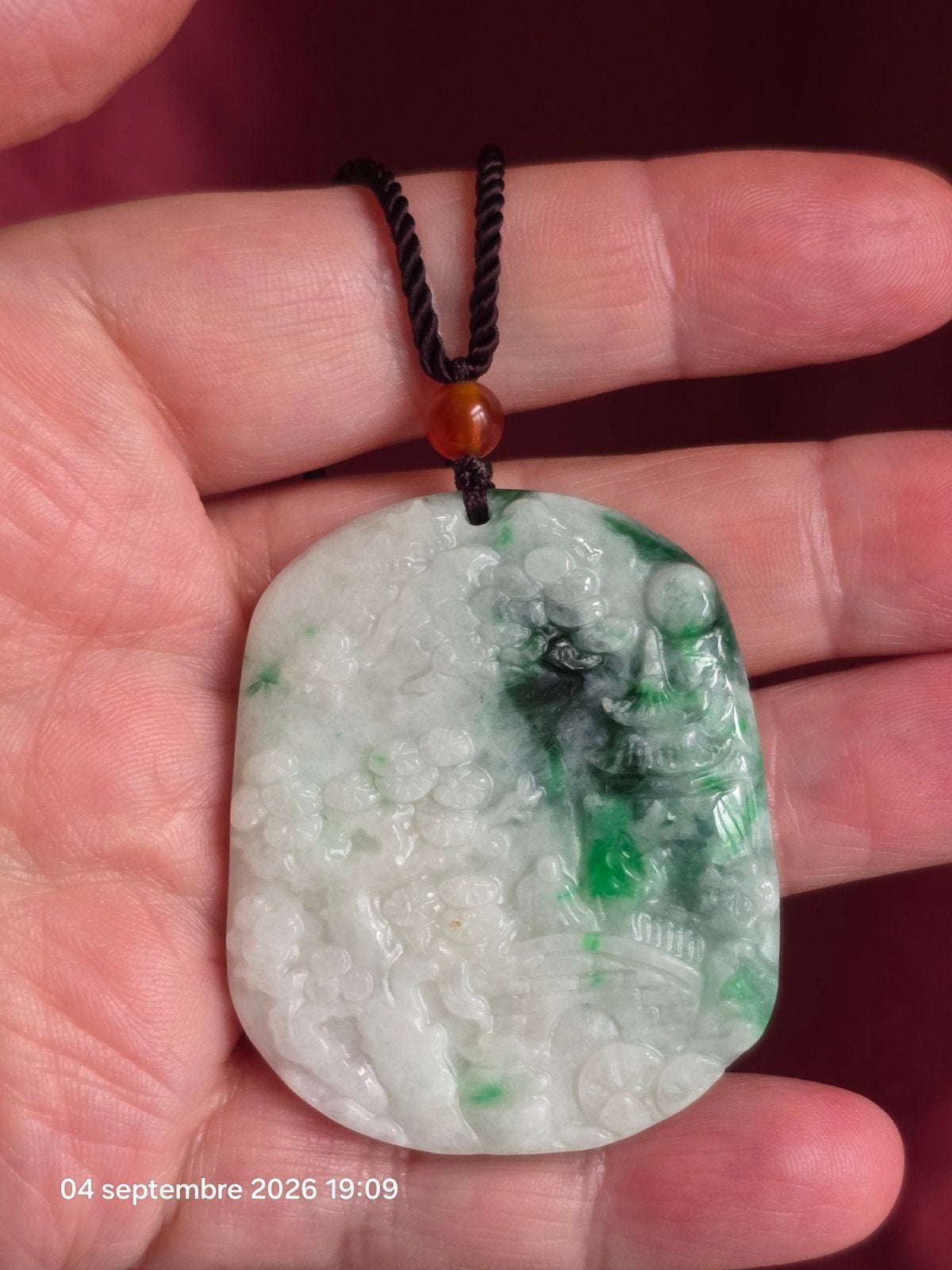 Prachtige jade hanger met traceerbaar certificaat, Ophalen, Overige voorstellingen, Nieuw, Steen of Mineraal