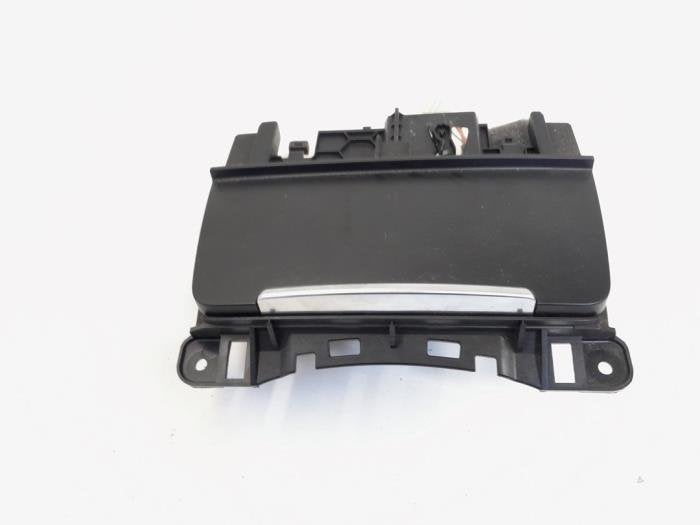 Cendrier avant d'un Audi A4, Autos : Pièces & Accessoires, -, 3 mois de garantie, Audi, Utilisé