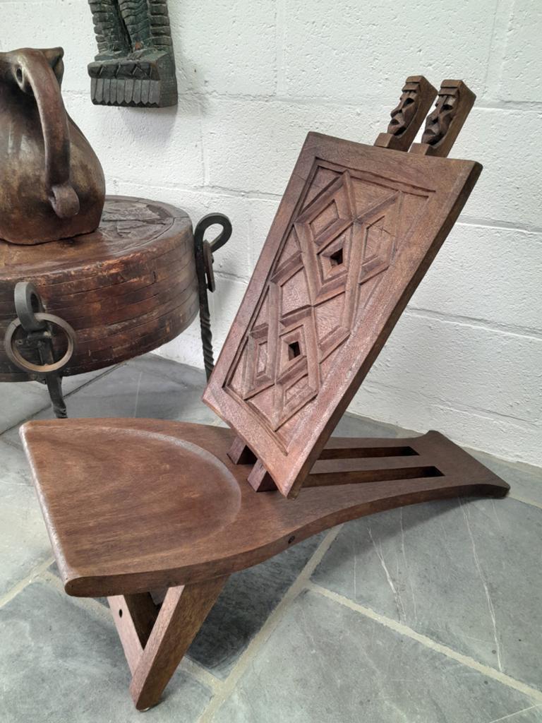Houten zitstoelen, Ophalen
