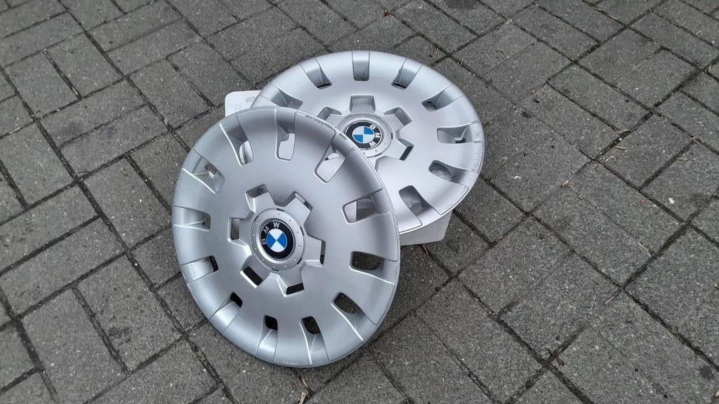 Set van 2 BMW E46 15 inch wieldoppen, Auto-onderdelen, Gebruikt, 15 inch, Personenwagen