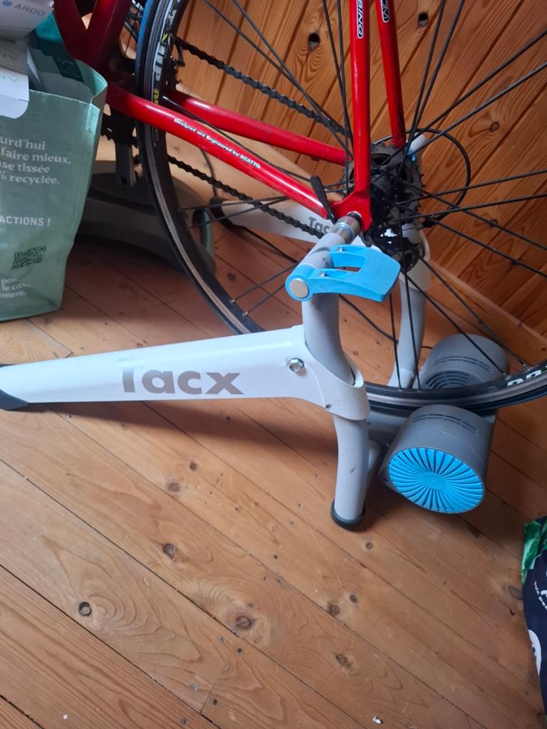 Tacx, Enlèvement