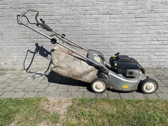 HVC-grasmaaier met Kawasakimotor ( zelftrekker ), Tondeuse rotative, Utilisé, Sac de ramassage, Tondeuses à gazon à essence