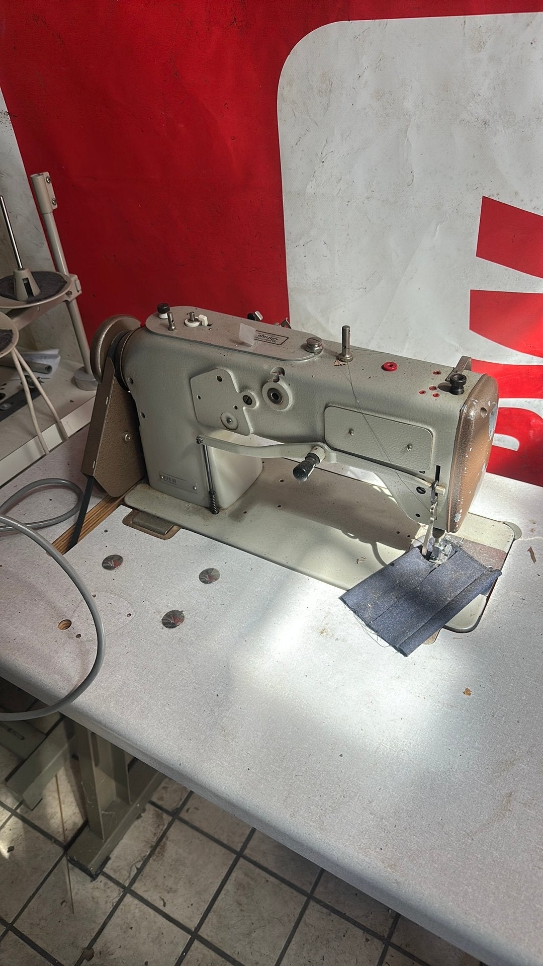 Naaimachine bernina, Hobby en Vrije tijd, Naaimachines en Toebehoren, Ophalen, Zo goed als nieuw, Naaimachine, Bernina