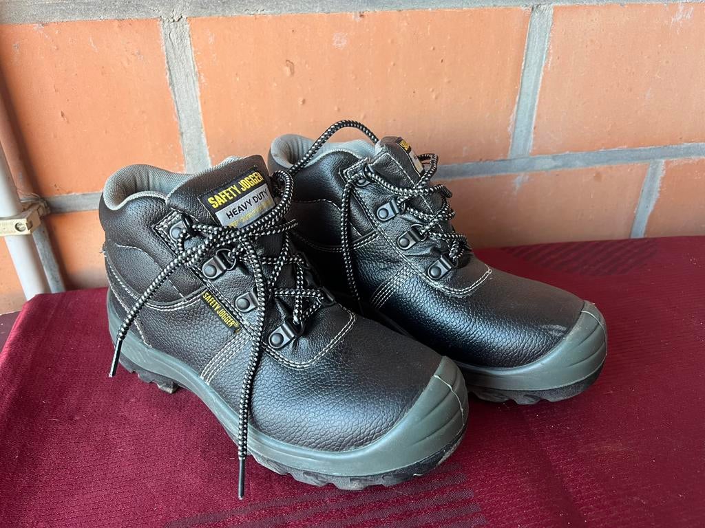 Werkschoenen met stalen tip, Tuin en Terras, Ophalen, Zo goed als nieuw