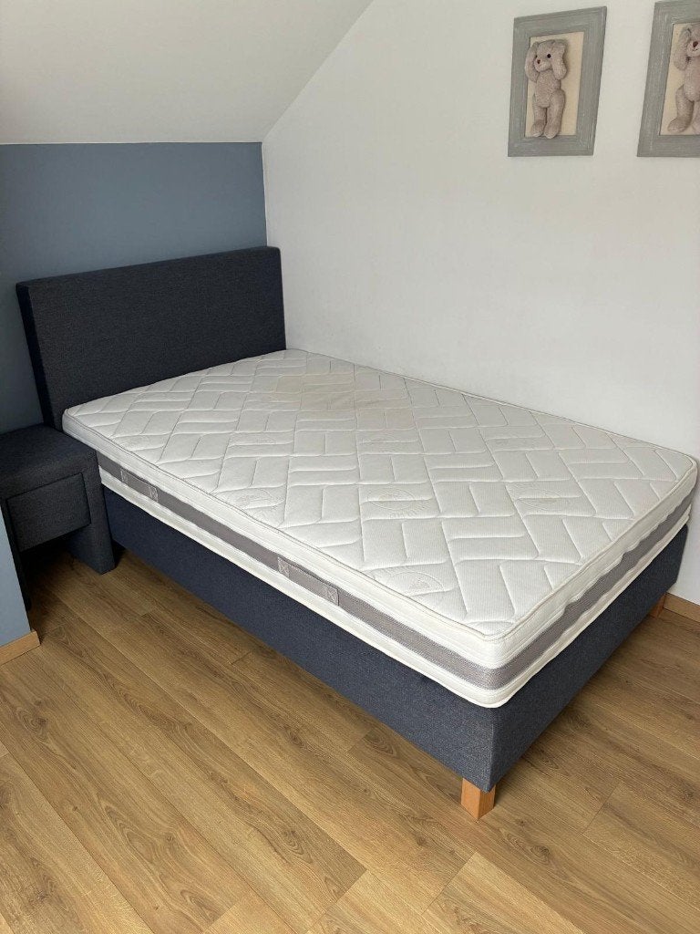 Junior boxspring 120 x 200 cm met matras, Ophalen, Blauw, Zo goed als nieuw, Twijfelaar