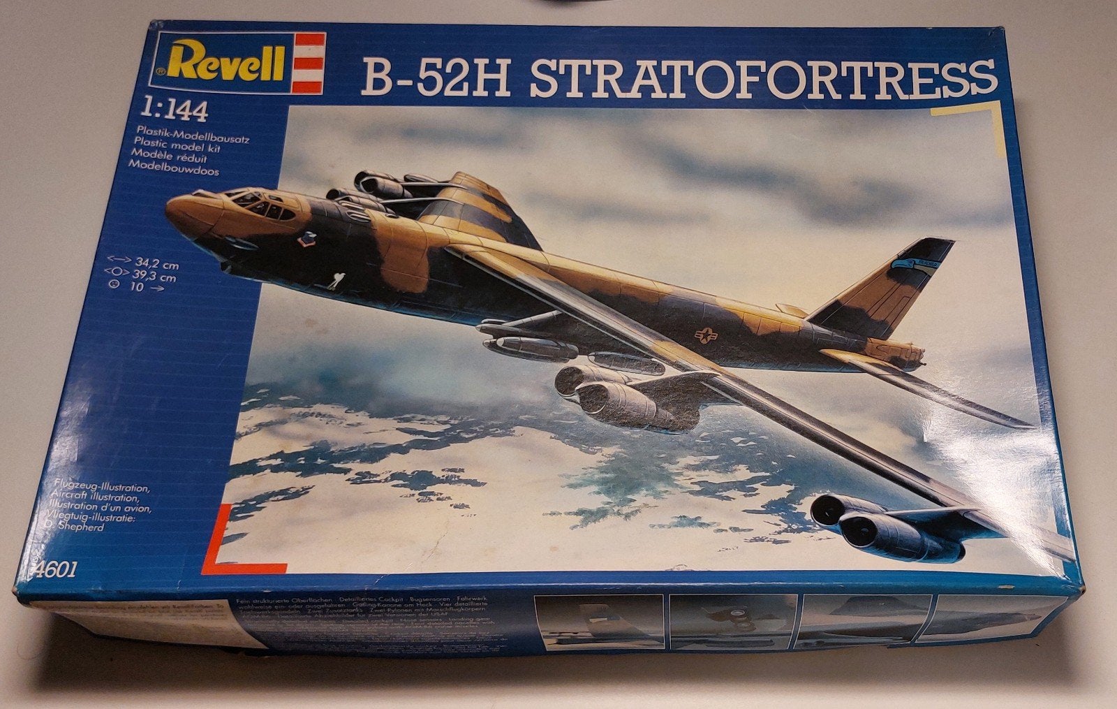 Revell B 52 H Stratofortress à l'échelle 1/144., Hobby & Loisirs créatifs, Modélisme | Avions & Hélicoptères, Enlèvement ou Envoi