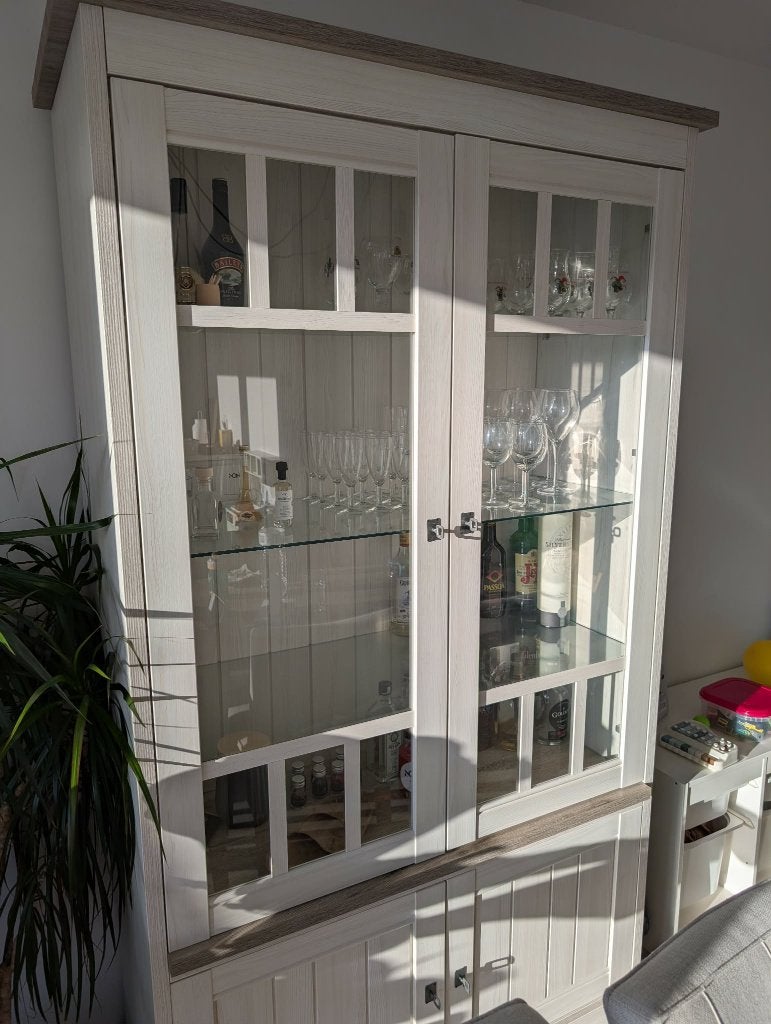 Vitrinekast - decor - lariks & bruine eik, Huis en Inrichting, Ophalen, Met deur(en), 100 tot 150 cm, 200 cm of meer