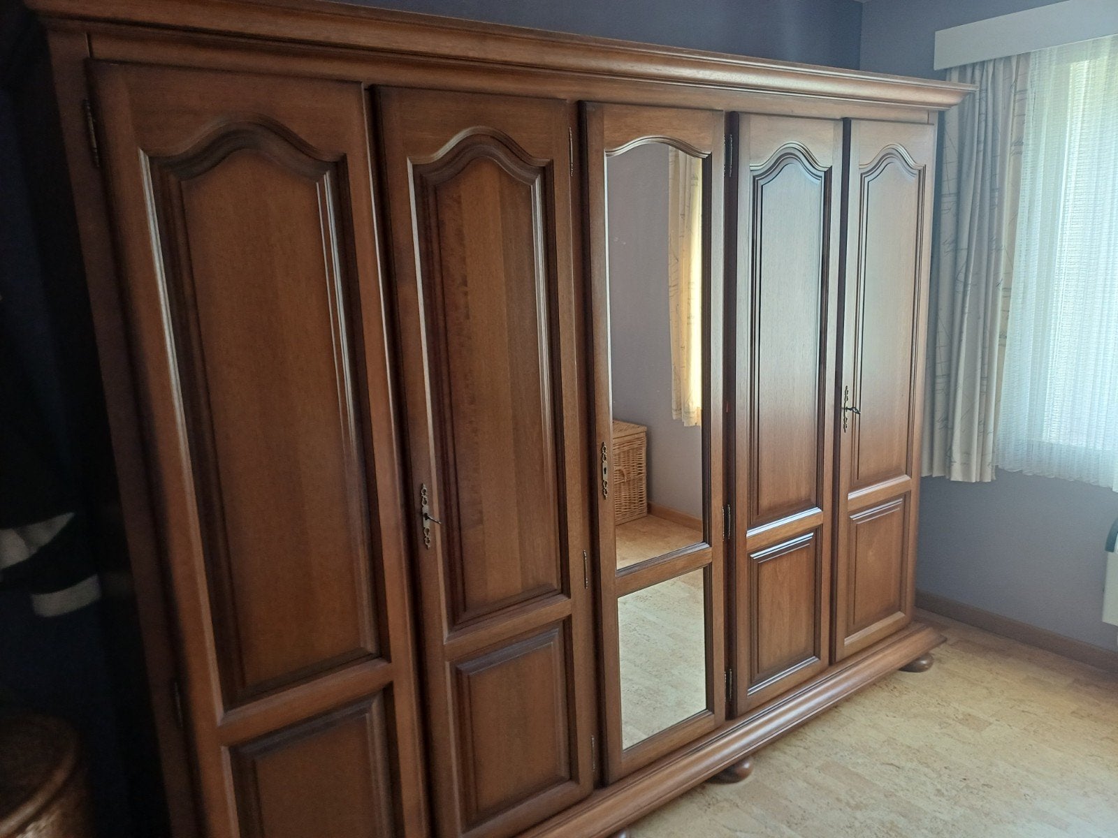 Kleerkast, dressoir, spiegel en 2 nachtkastjes, Huis en Inrichting, Slaapkamer | Complete slaapkamers, Ophalen, Gebruikt, Tweepersoons
