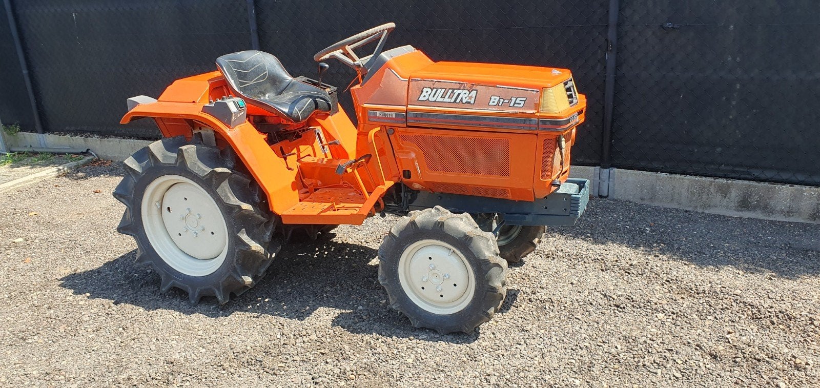 À vendre : Kubota B1-15, Articles professionnels, Agriculture | Tracteurs, Enlèvement