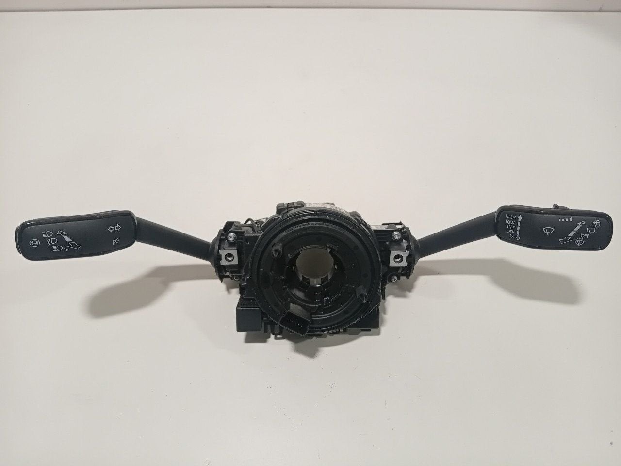 Combischakelaar Volkswagen Passat, Onderdelen@venauto.nl, Van der Ven Autorecycling B.V., Gebruikt, Ettenseweg 76, 4706 PB Roosendaal, The Netherlands