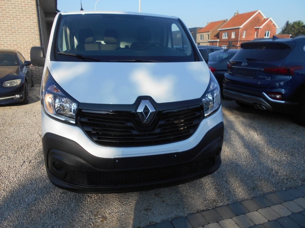 RENAULT TRAFIC L2H1 EURO 6 - 120 PK, Voorwielaandrijving, Stof, Euro 6, 4 cilinders