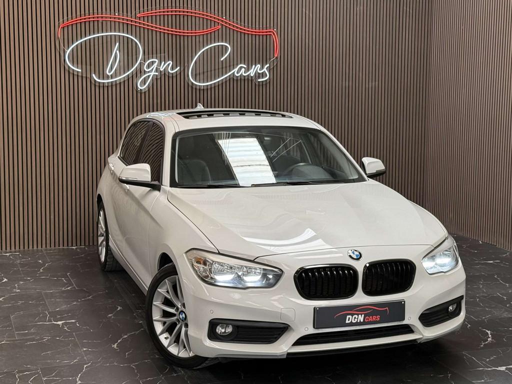 BMW 1 Serie 116 TOIT + VOLANT M (bj 2017), Auto's, 1 Reeks, Gebruikt, 116 pk, Wit