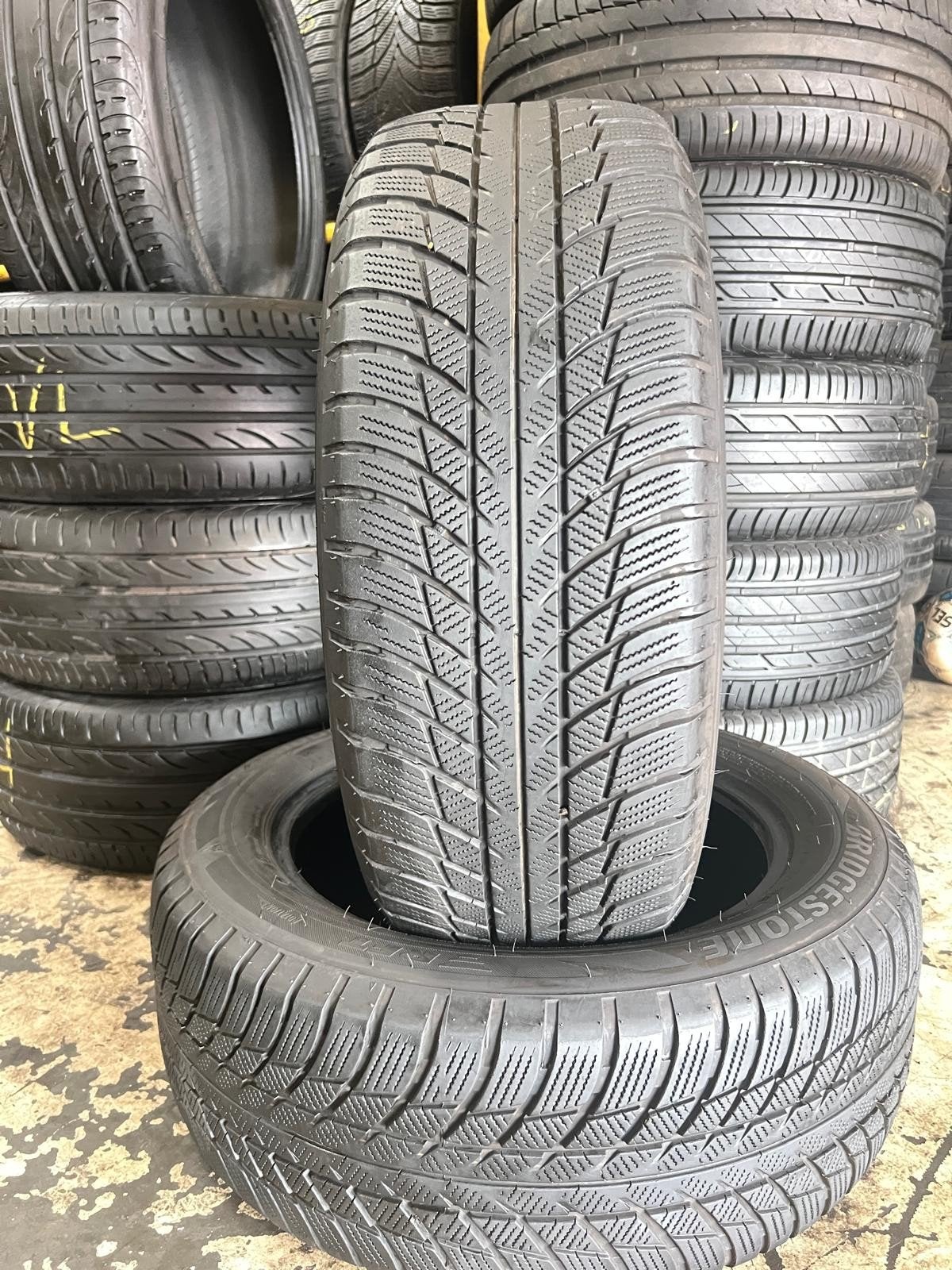 225 55 17 Bridgestone avec montage et équilibrage, Enlèvement