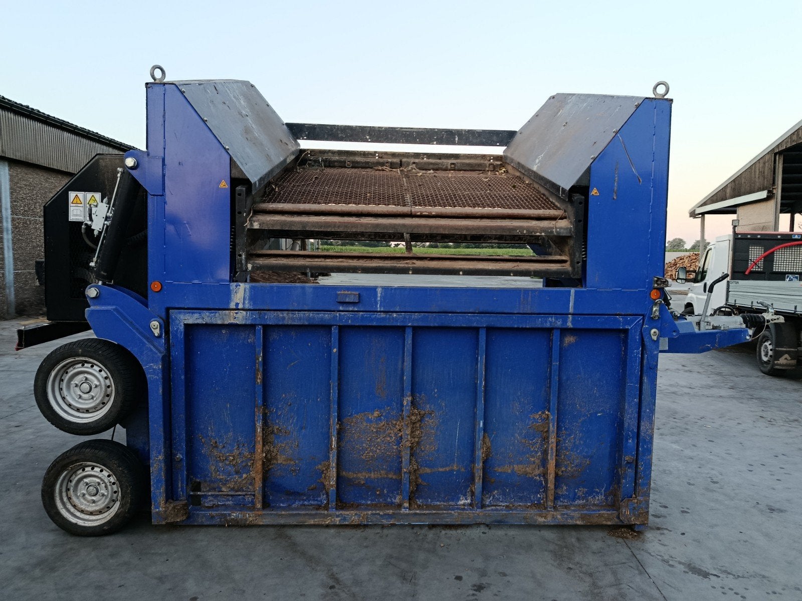 zeefmachine te huur (kan met graafmachine en machinist), Tuin en Terras, Ophalen