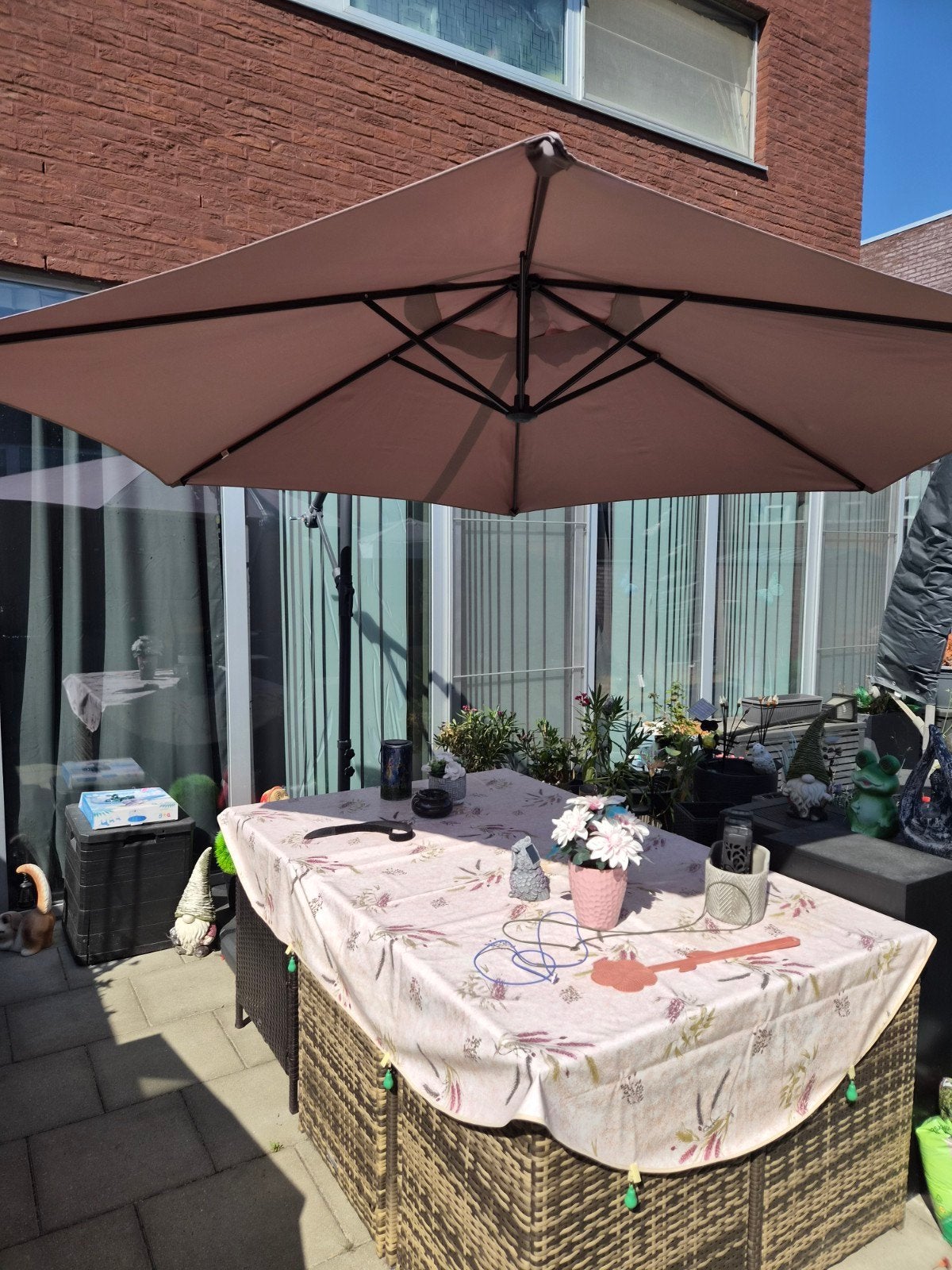 Parapluie flottant de 3 mètres. Pas de coursier ni de faux, Jardin & Terrasse, Enlèvement, 2 à 3 mètres, Parasol flottant, Réglable