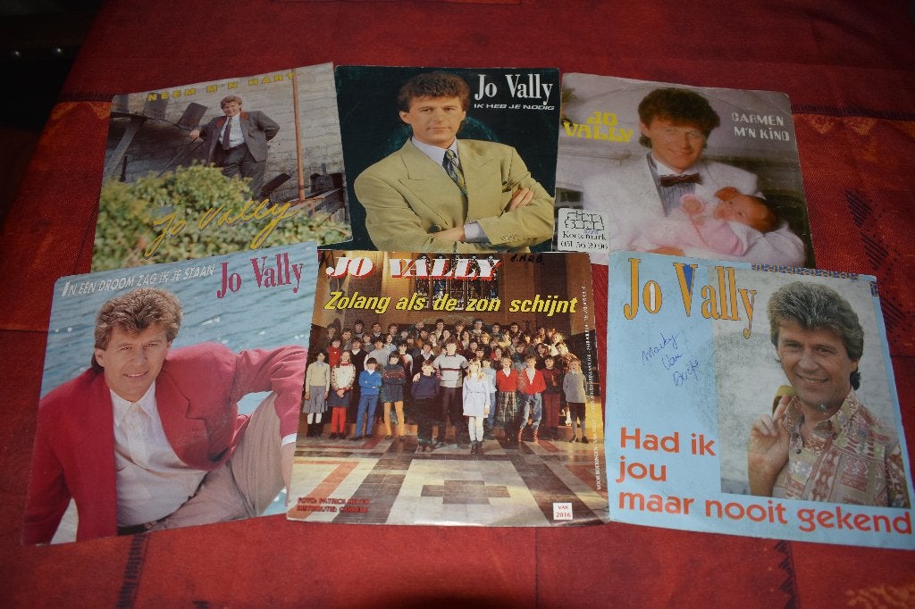 45t's vinyl hits uit de carrierre van JO VALLY,, Cd's en Dvd's, Vinyl | Nederlandstalig, 7 inch, Ophalen of Verzenden, Zo goed als nieuw