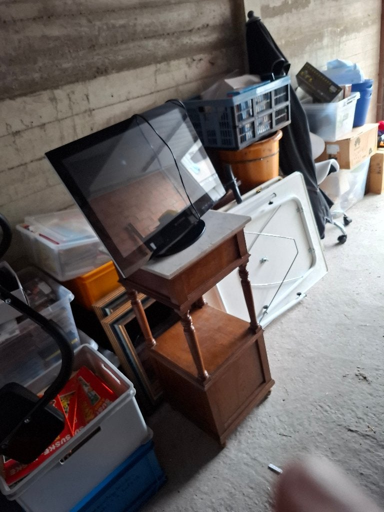 Allerlei voor rommelmarkt, Enlèvement, Utilisé