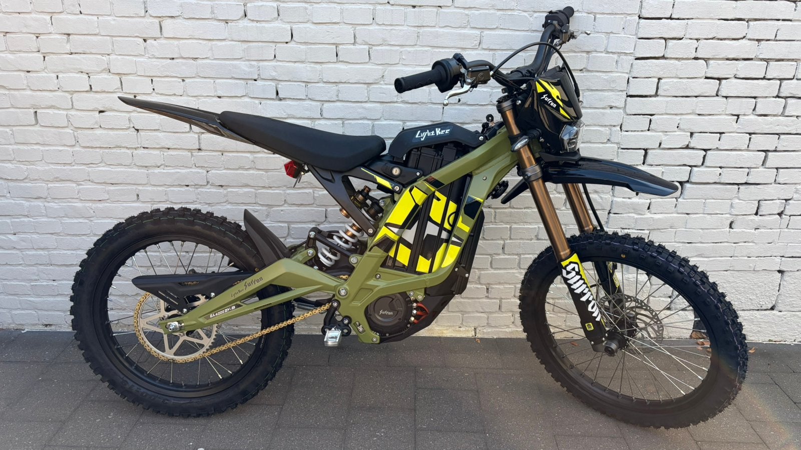 SurRon Light Bee Straat legaal (10kw), Fietsen en Brommers, Ophalen, Nieuw, Overige merken, Vering