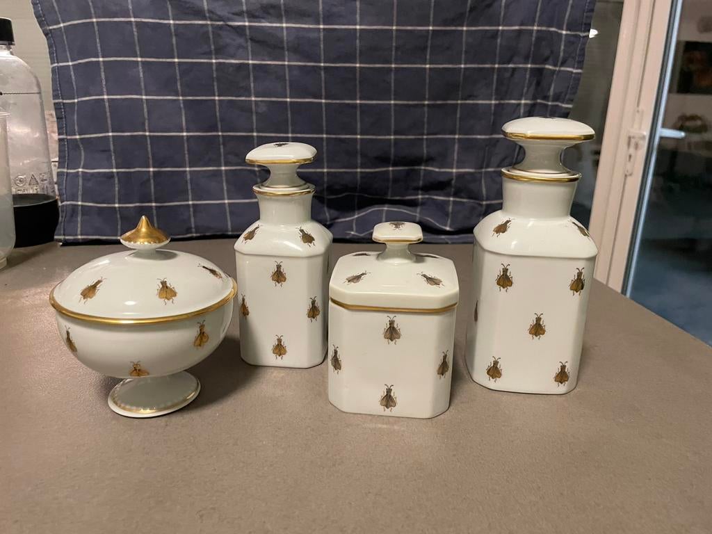 Complete Limoges France porseleinen set – bijenmotief, Antiek en Kunst, Antiek | Porselein, Ophalen