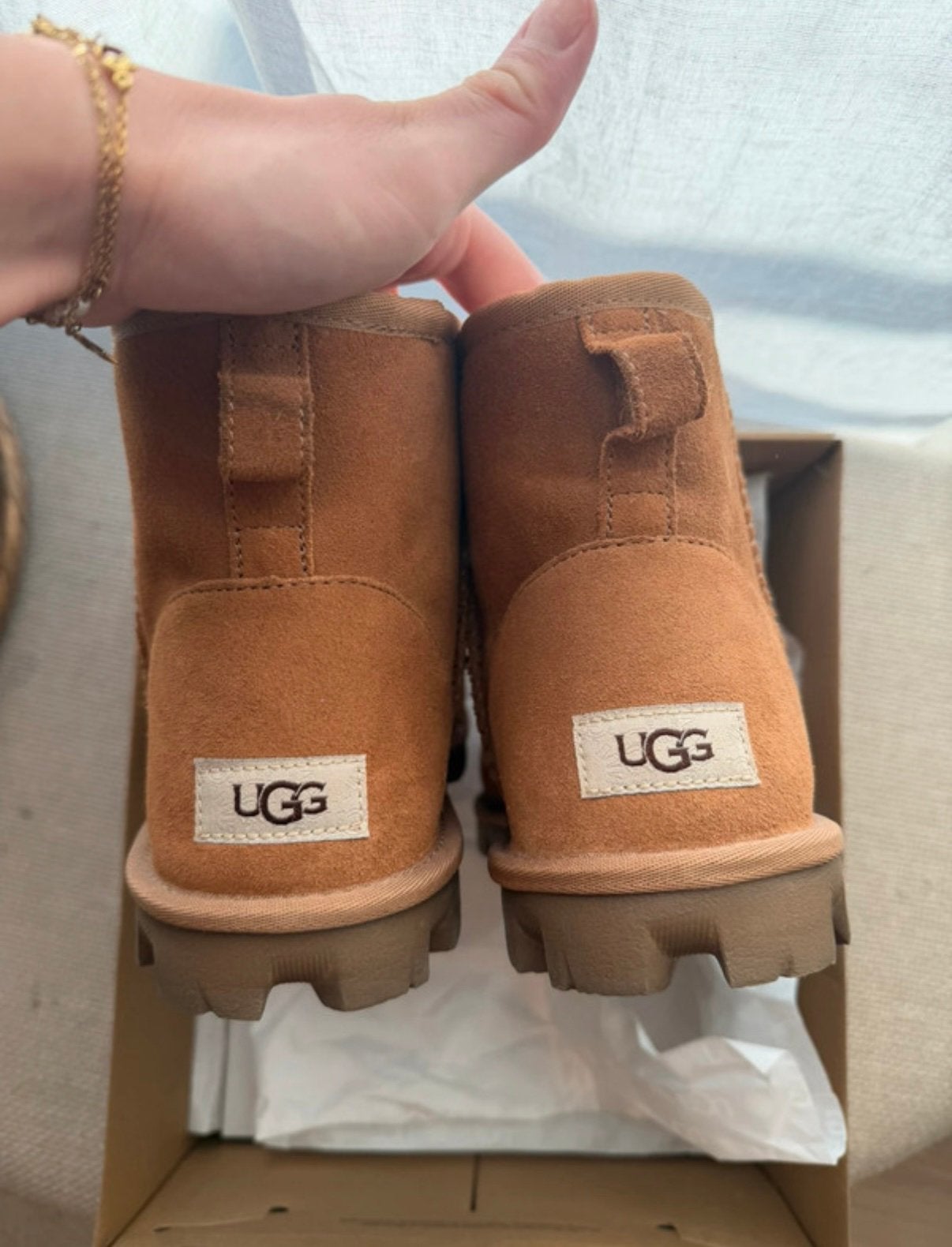 UGG essential mini, Ophalen, Zo goed als nieuw