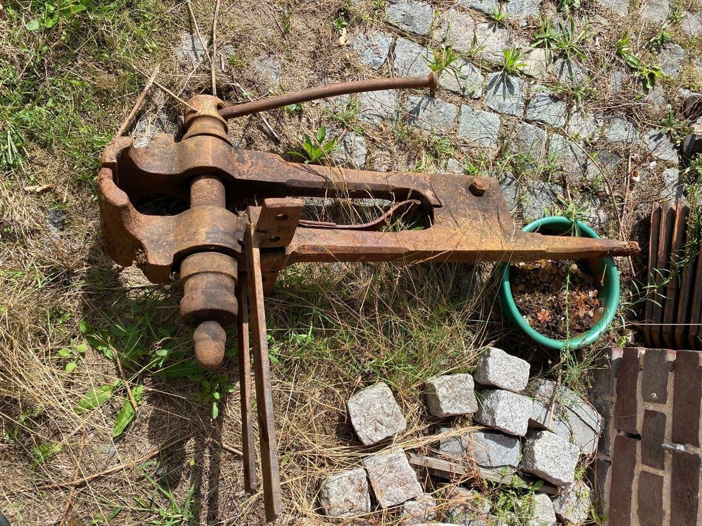smidse bankschroef (zwaar materiaal), Doe-het-zelf en Bouw, Ophalen, Gebruikt, Bankschroef
