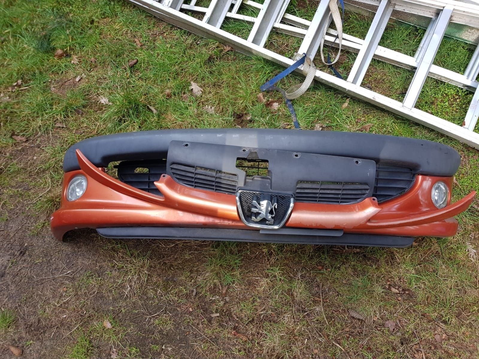 PEUGEOT 206 VOORBUMPER +MISTLAMPEN BJ 98 TOT 2006, Gebruikt, -, Voor, -